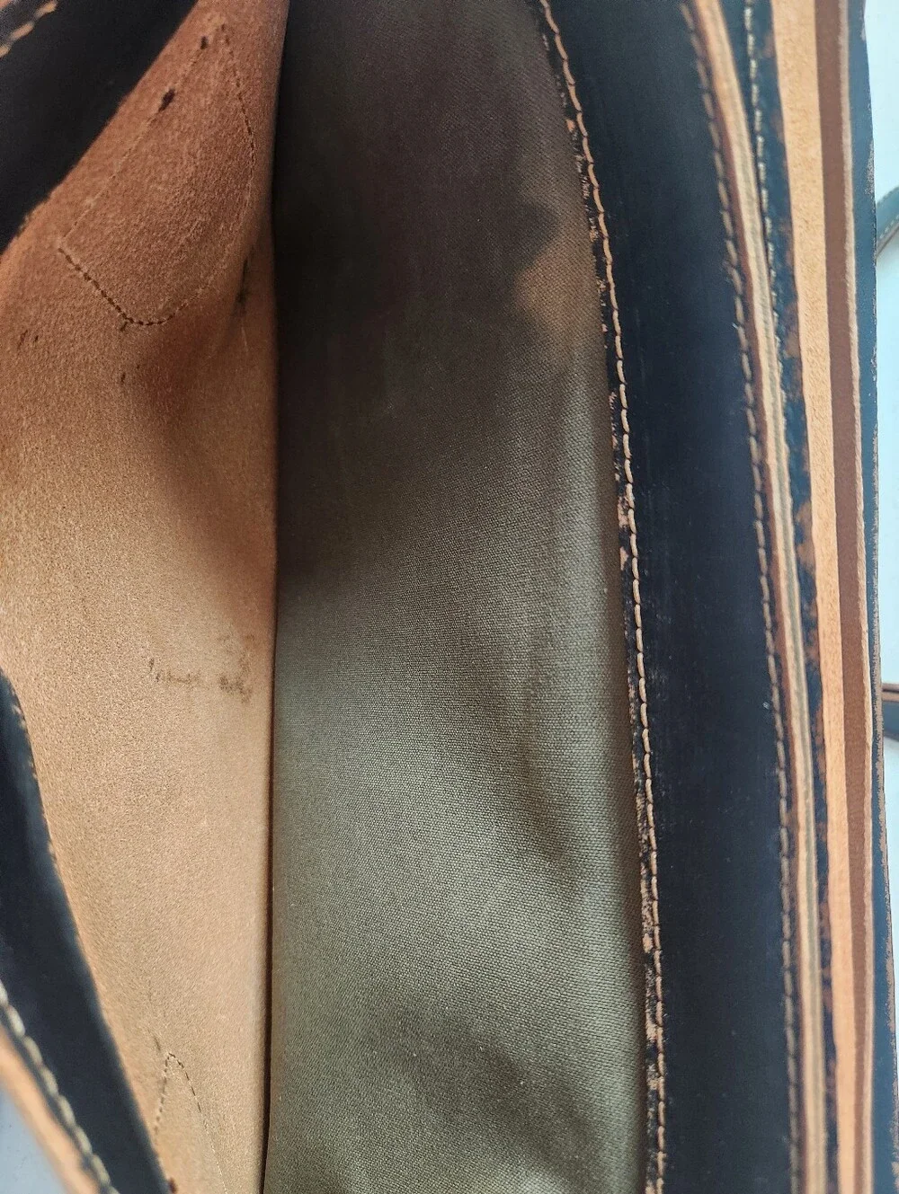 CAMPOMAGGI TEODORANO Briefcase! Distressed Smooth Leather.